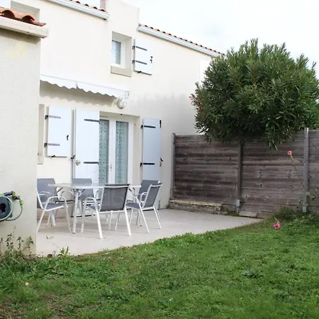 Villa Agreable Maison A 700m Du Centre De - Spo000-383